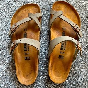 Birkenstock Mayari style sandal